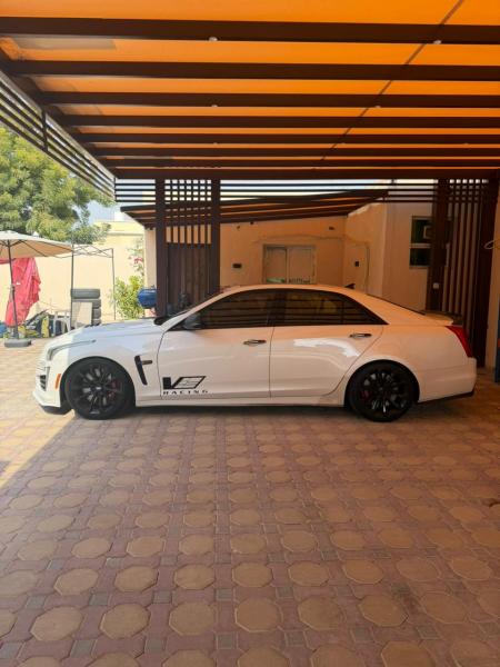 للبيع كاديلاك cts-v 6.2 سوبر جارج موديل 2016 فل اوبشن  خليجي