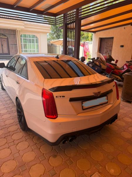 للبيع كاديلاك cts-v 6.2 سوبر جارج موديل 2016 فل اوبشن  خليجي