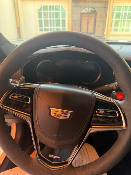 للبيع كاديلاك cts-v 6.2 سوبر جارج موديل 2016 فل اوبشن  خليجي