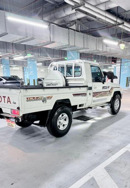 للبيع توياتا كلوزر شاص موديل  2022 قير عادي وارد الفطيم 