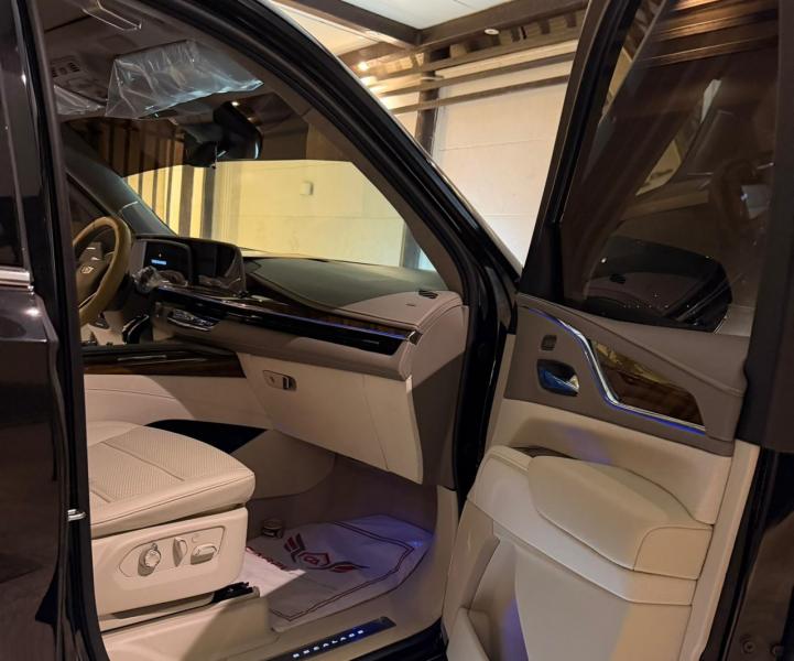 للبيع كاديلاك سكاليد بريميوم لاكجري بلاتينيوم موديل 2024 خليجي فل اوبشن 