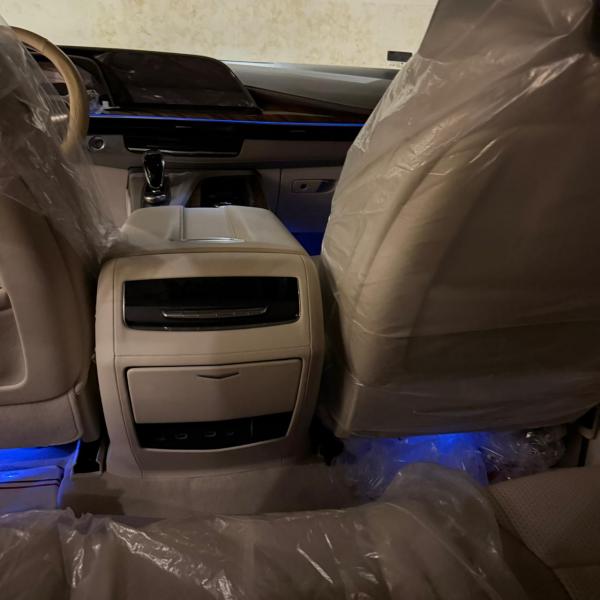 للبيع كاديلاك سكاليد بريميوم لاكجري بلاتينيوم موديل 2024 خليجي فل اوبشن 