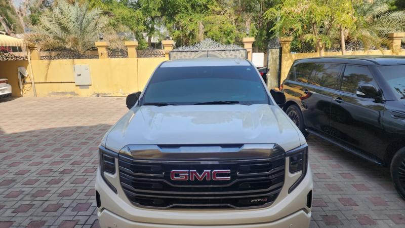 للبيع جي ام سي سييرا AT4 موديل 2024 فل اوبشن خليجي تحت الضمان 