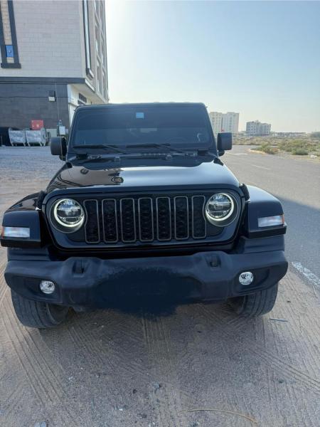 للبيع جيب رانجلر سبورت موديل 2023 4 سلندر وارد كندا 