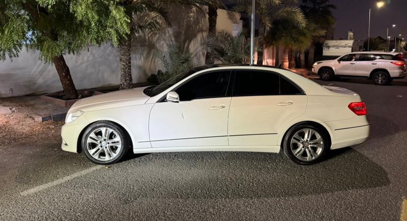 للبيع مرسيدس بنز E300 موديل 2010 خليجي مالك اول