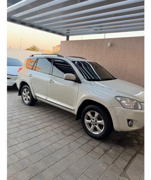 للبيع توياتا راف فور موديل 2009 خليجي فورويل 