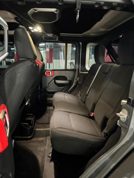 للبيع جيب رانجلر سبورت 2020 اب قريد كامل في وكالة الغربية 