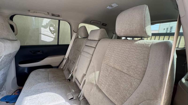 للبيع تويوتا لاندكروزر GXR-V6 موديل 2024 خليجي تحت الضمان 