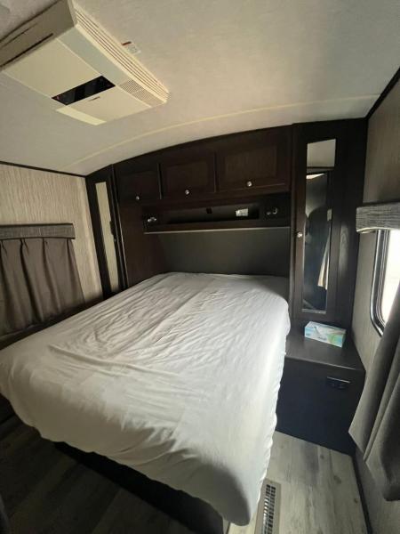 للببع كرفان امريكي سن دينكس موديل 2018 فيبر