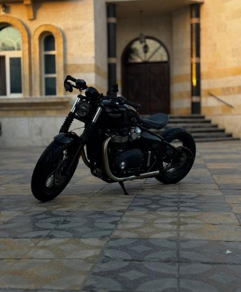 For sale Triumph bonneville bobber 1200ccModel: 2025 under warranty till 2027Jun