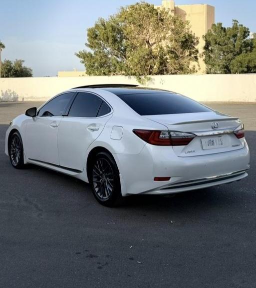 للبيع لكزس ES 350 موديل 2018 خليجي  ثاني مالك