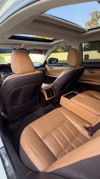 للبيع لكزس ES 350 موديل 2018 خليجي  ثاني مالك