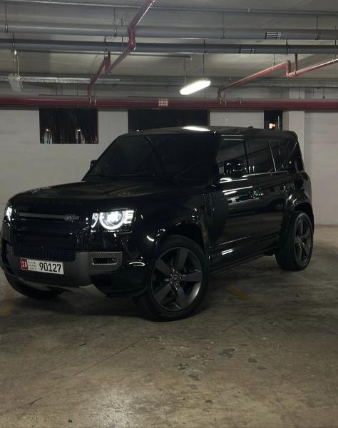 للبيع لاند روفر ديفندر موديل ‎ V8 موديل 2024 فل اوبشن خليجي تحت الضمان