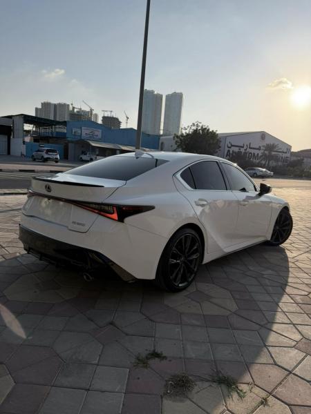 للبيع لكزس is 350 موديل 2024 فل اوبشن وارد امريكا