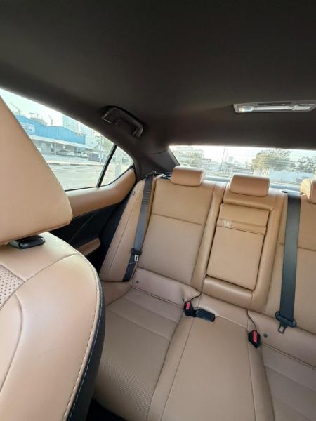 للبيع لكزس is 350 موديل 2024 فل اوبشن وارد امريكا