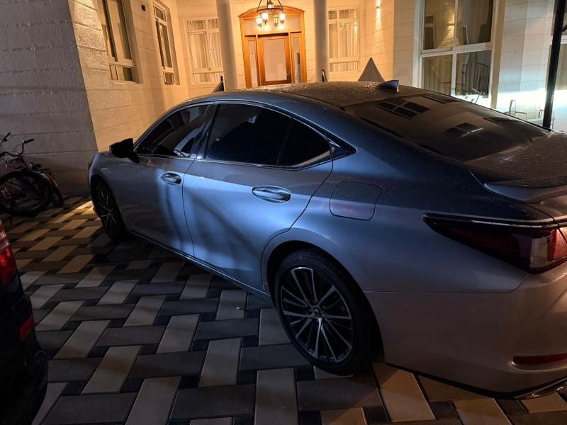 للبيع لكزس ES350 موديل 2025 فل اوبشن وارد امريكا