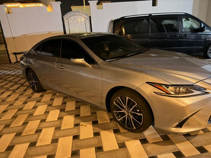 للبيع لكزس ES350 موديل 2025 فل اوبشن وارد امريكا