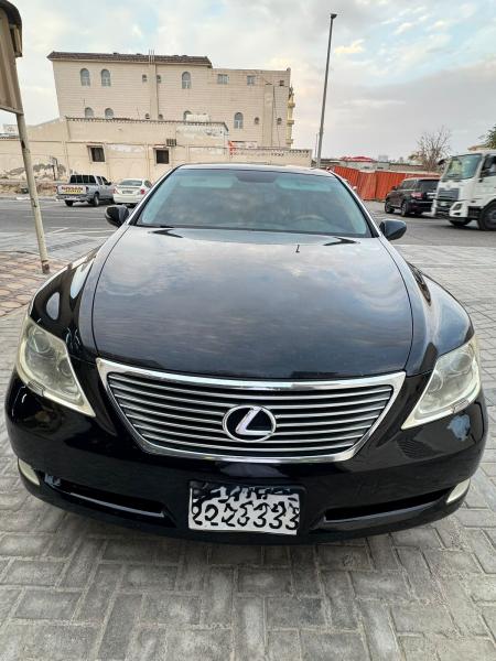 للبيع لكزس Ls 460  شورت موديل 2009 وارد امريكا بدون حوادث