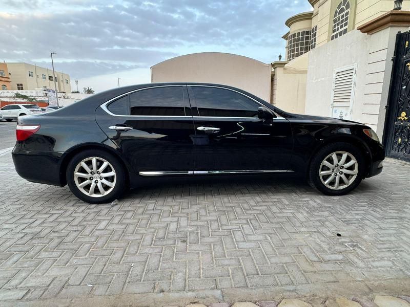 للبيع لكزس Ls 460  شورت موديل 2009 وارد امريكا بدون حوادث