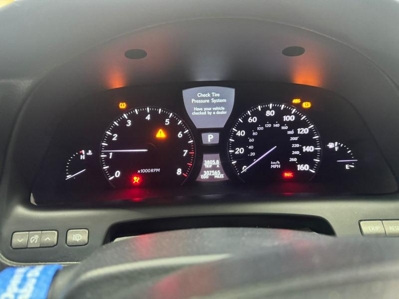 للبيع لكزس Ls 460  شورت موديل 2009 وارد امريكا بدون حوادث