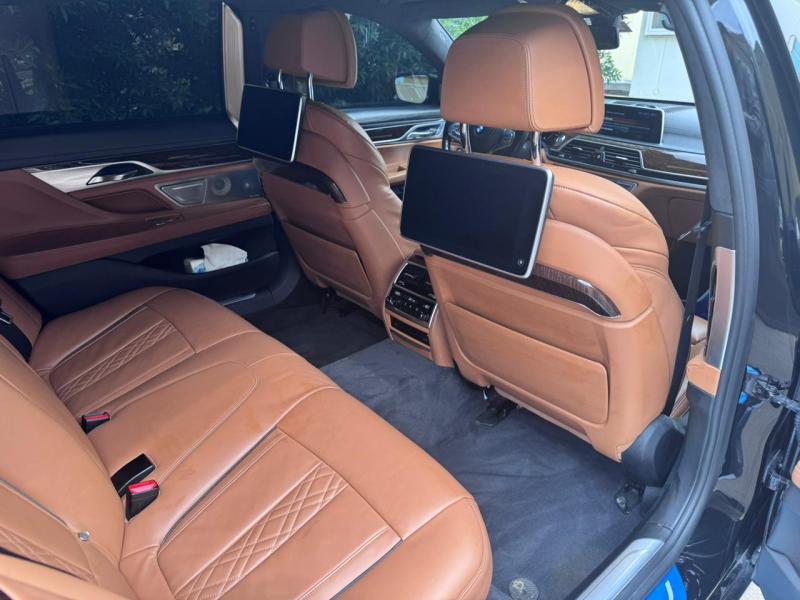 للبيع بي ام دبليو 750LI موديل 2016 فل اوبشن خليجي تحت الضمان