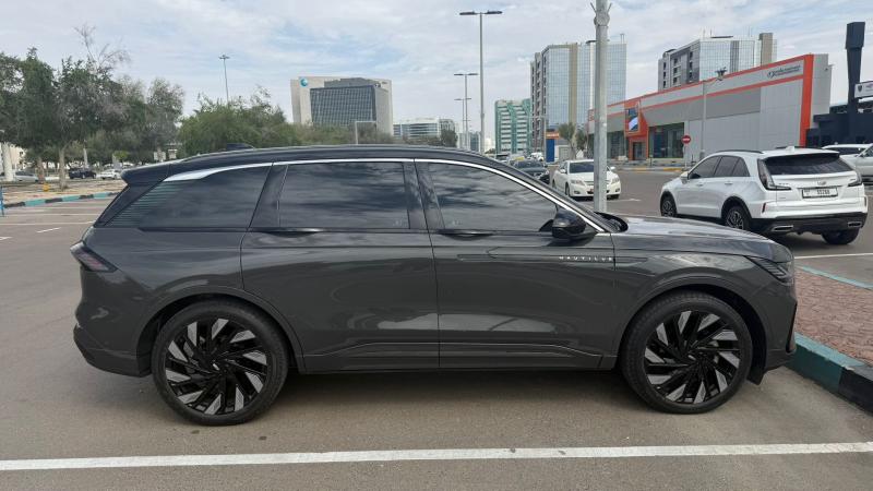 للبيع لينكلن نوتيلس موديل 2024 بريزيدانشال (فل اوبشن) خليجي تحت الضمان 