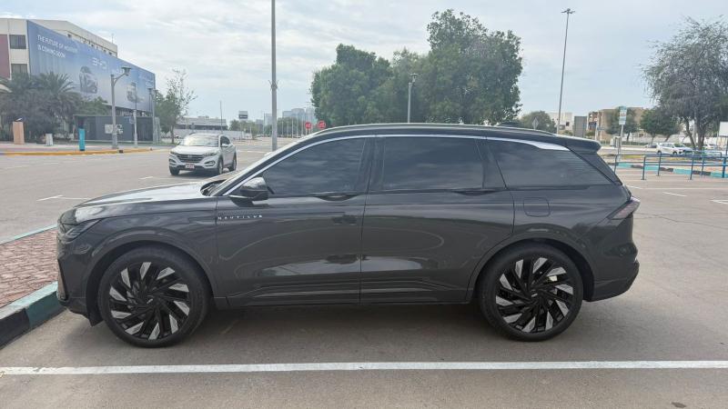 للبيع لينكلن نوتيلس موديل 2024 بريزيدانشال (فل اوبشن) خليجي تحت الضمان 