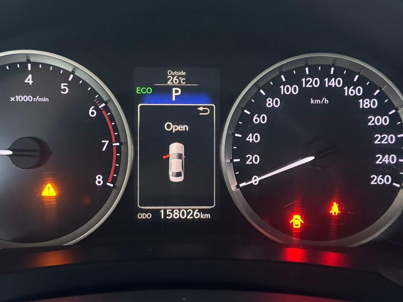 للبيع لكزس is200 t موديل 2016 فل اوبشن خليجي