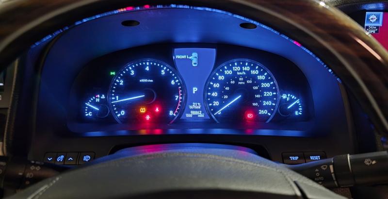 للبيع لكزس LS460 موديل 2014 وارد اليابان 