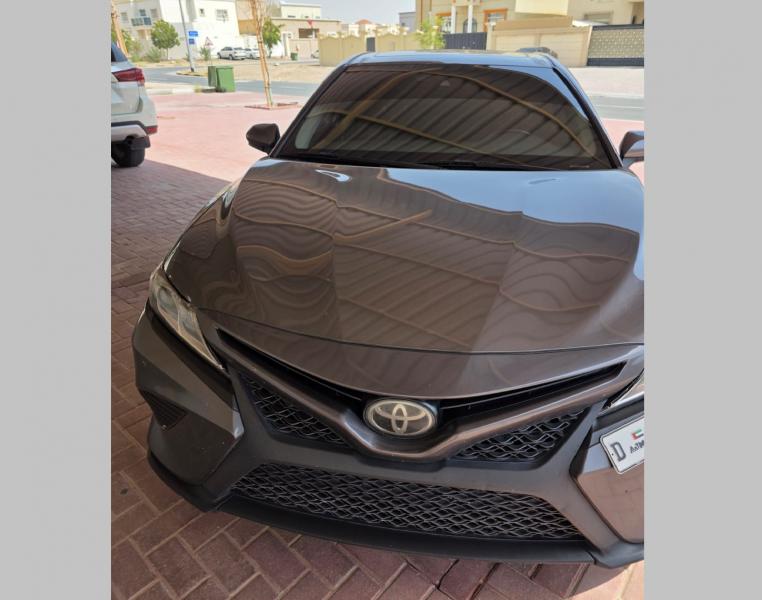 للبيع توياتا كامري SE موديل 2018 فل اوبشن وارد امريكا 