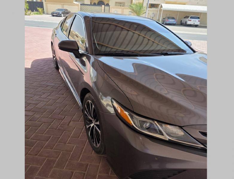 للبيع توياتا كامري SE موديل 2018 فل اوبشن وارد امريكا 