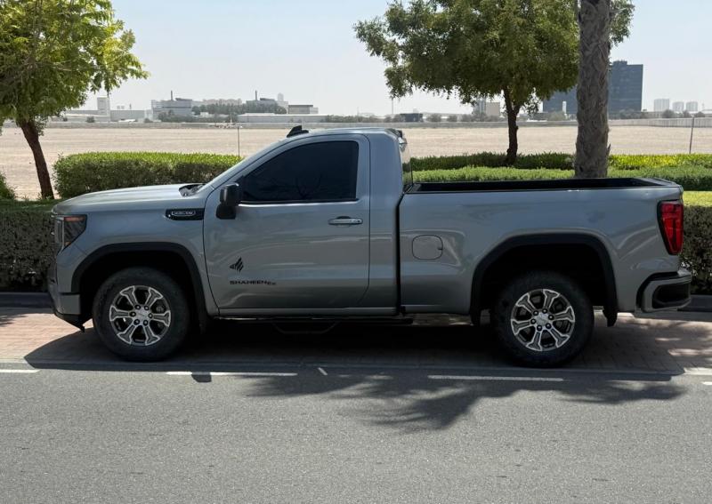 للبيع جي ام سي سييرا SLE موديل 2024 خليجي باب واحد