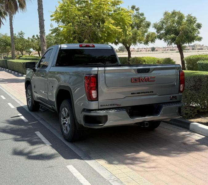 للبيع جي ام سي سييرا SLE موديل 2024 خليجي باب واحد