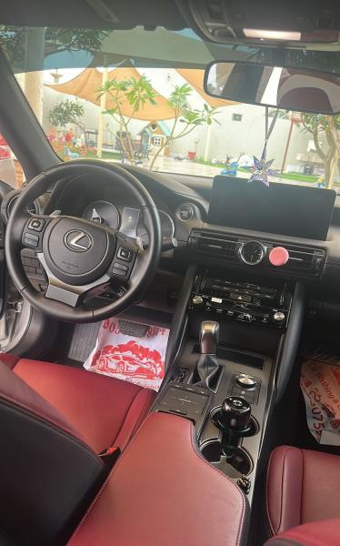 للبيع لكزس IS 300 موديل 2023 خليجي تشيكات الوكاله 