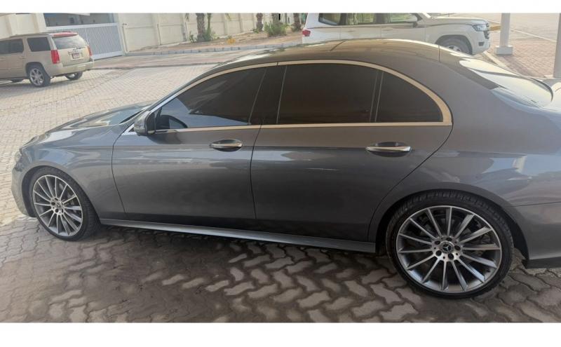 للبيع مرسيدس بنز E300 موديل 2020 خليجي 