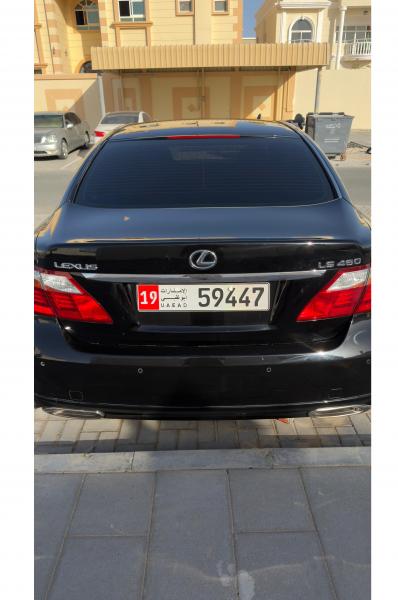 للبيع لكزس LS 460 موديل 2011 وارد اليابان 