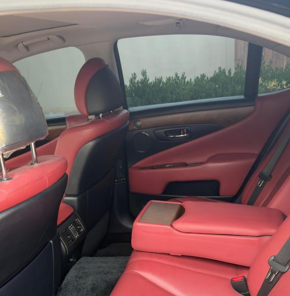 للبيع لكزس LS 460 موديل 2011 وارد اليابان 