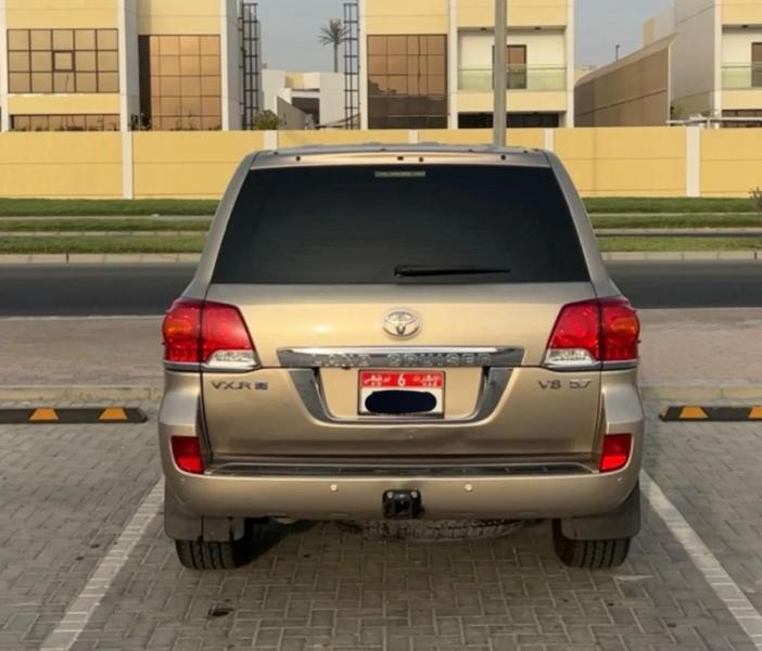 للبيع توياتا لاندكروزر 5.7 8v موديل 2012 فل كامل 1/1 اول مالك