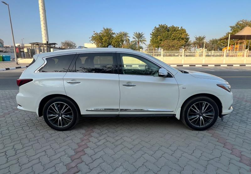 للبيع إنفينيتي QX60 موديل 2017 فل اوبشن وارد امريكا 