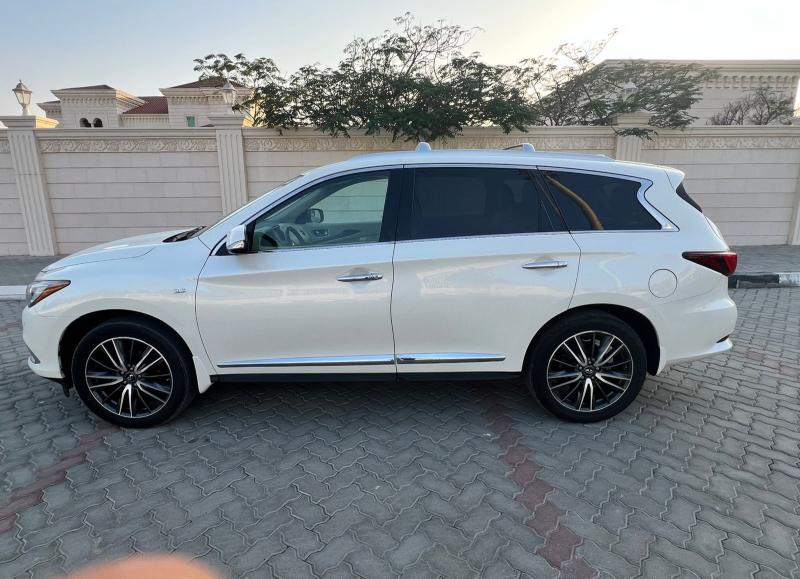 للبيع إنفينيتي QX60 موديل 2017 فل اوبشن وارد امريكا 