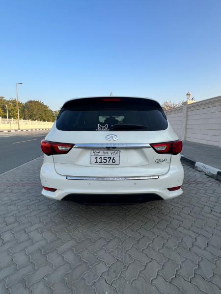 للبيع إنفينيتي QX60 موديل 2017 فل اوبشن وارد امريكا 