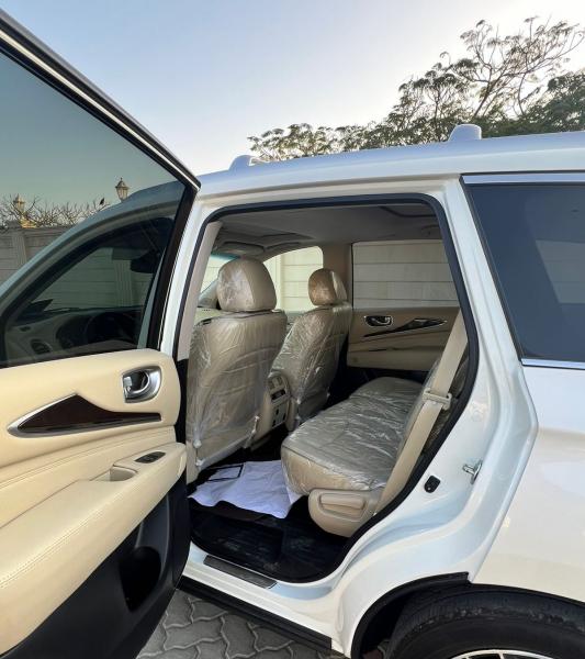 للبيع إنفينيتي QX60 موديل 2017 فل اوبشن وارد امريكا 