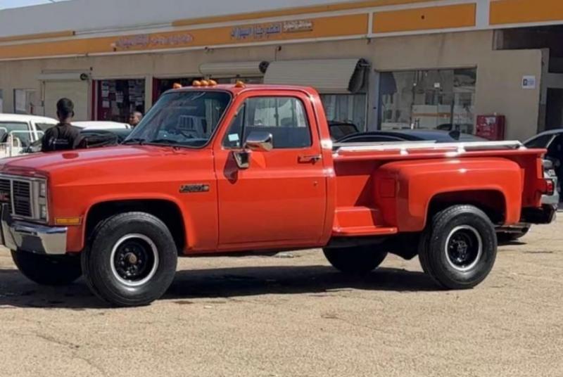 للبيع جمس بهبهاني موديل 1985 مكينه 454 قير عادي خليجي 