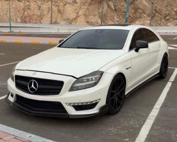 للبيع مرسيدس CLS 63 AMG  (PERFORMANCE PACKAGE) موديل 2012