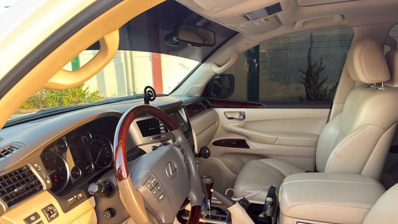 للبيع لكزس LX570 سبورت موديل 2015 فل اوبشن خليجي 
