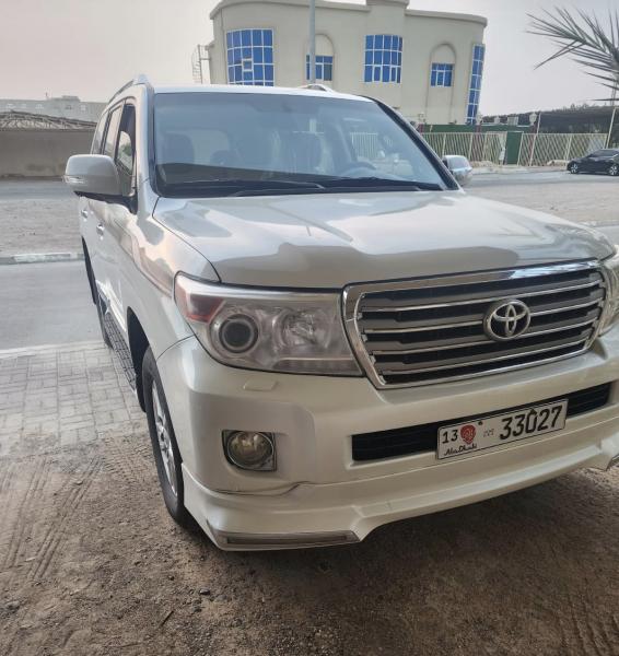 للبيع تويوتا لاندكروزر VX.R V8 موديل 2015
