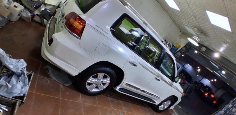 للبيع تويوتا لاندكروزر VX.R V8 موديل 2015
