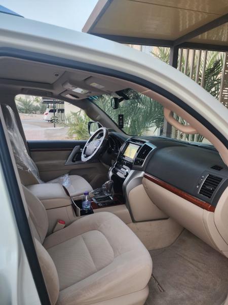 للبيع تويوتا لاندكروزر VX.R V8 موديل 2015