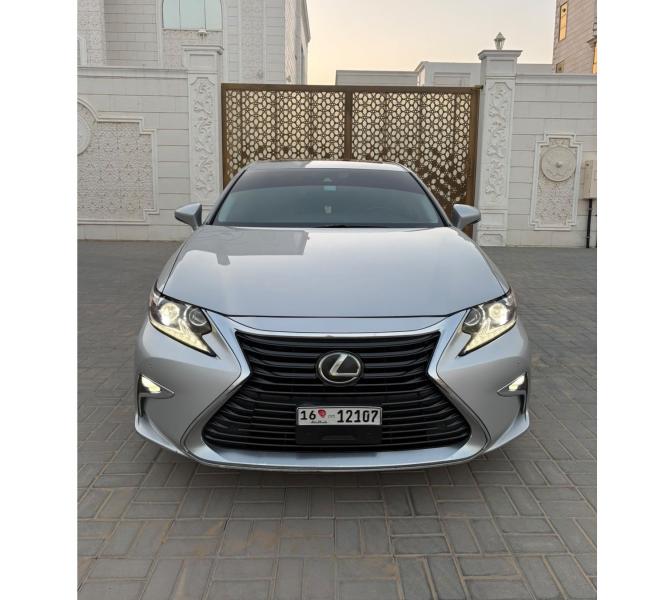 للبيع لكزس ES350 موديل 2018 فل اوبشن خليجي