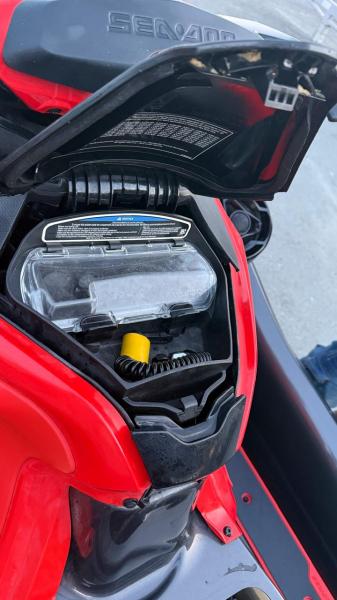 للبيع جيت سكي Seadoo rxt 300 موديل 2019 عليها قزوز ريفا فقط ومسرفسه وجاهزه